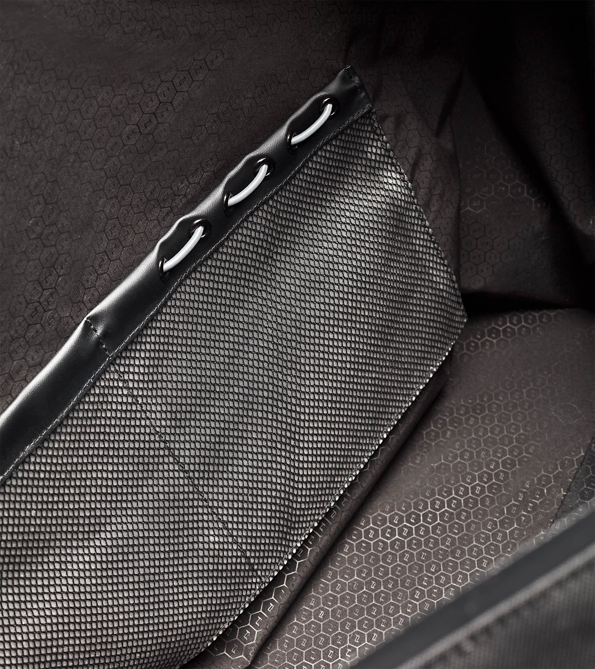 Porsche design carbon online weekender